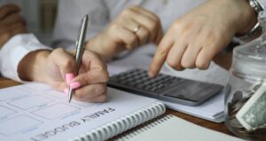 Guia Completo para Iniciar e Manter um Orçamento Familiar Efetivo