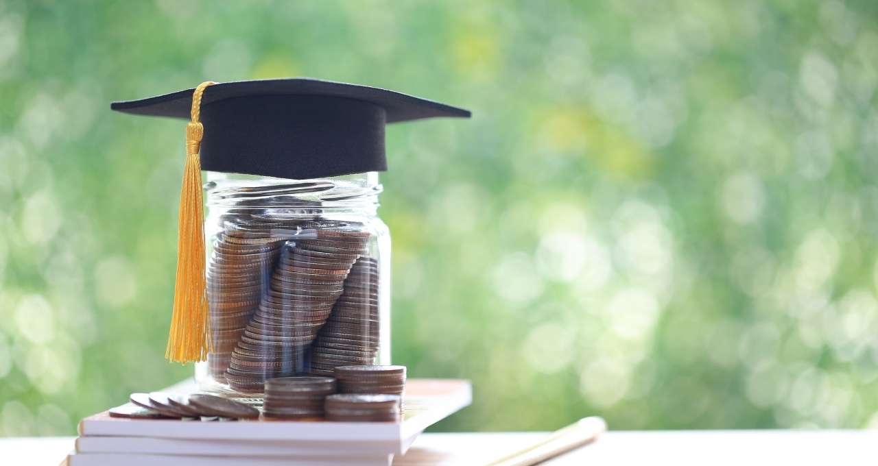 Importância da educação financeira na vida cotidiana.
